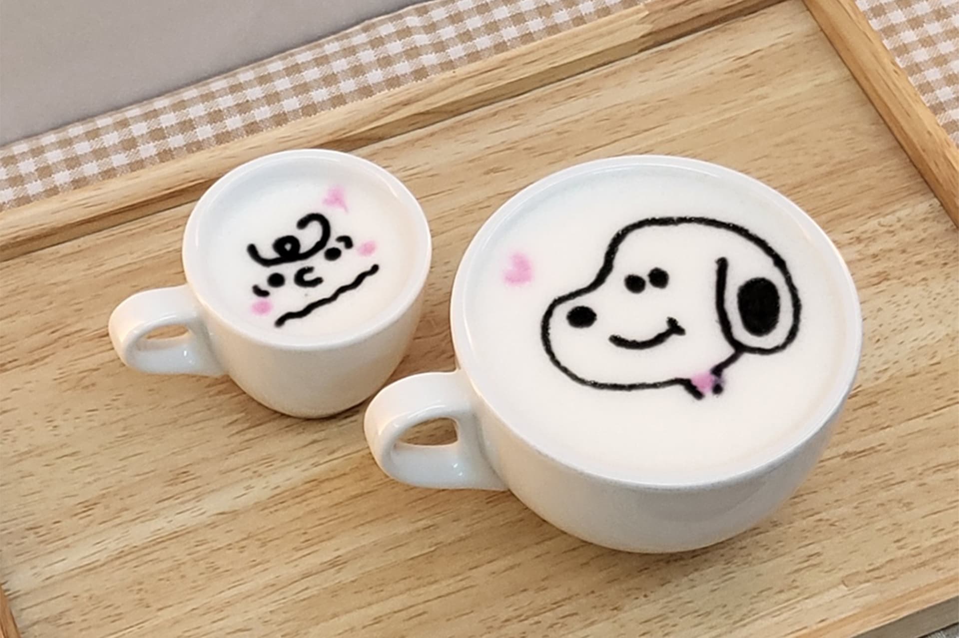 내 최애 캐릭터가 커피위에 올라간다면? ☕
크림아트로 직접 그려봐요 !